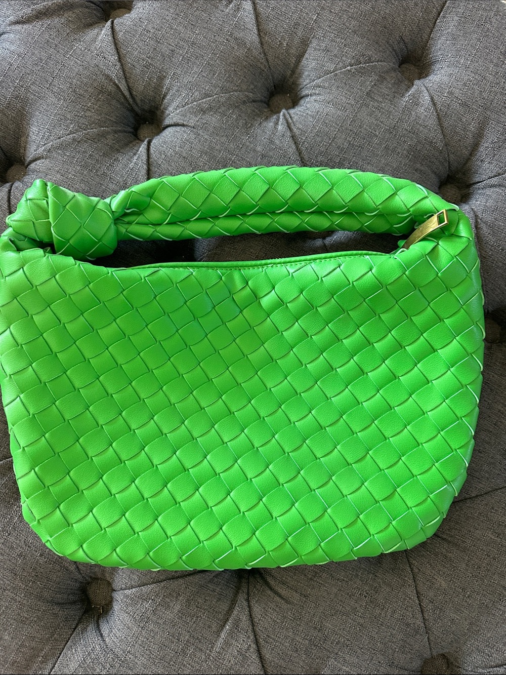 Woven Shoulder Bag in Bright Green with gold zipper